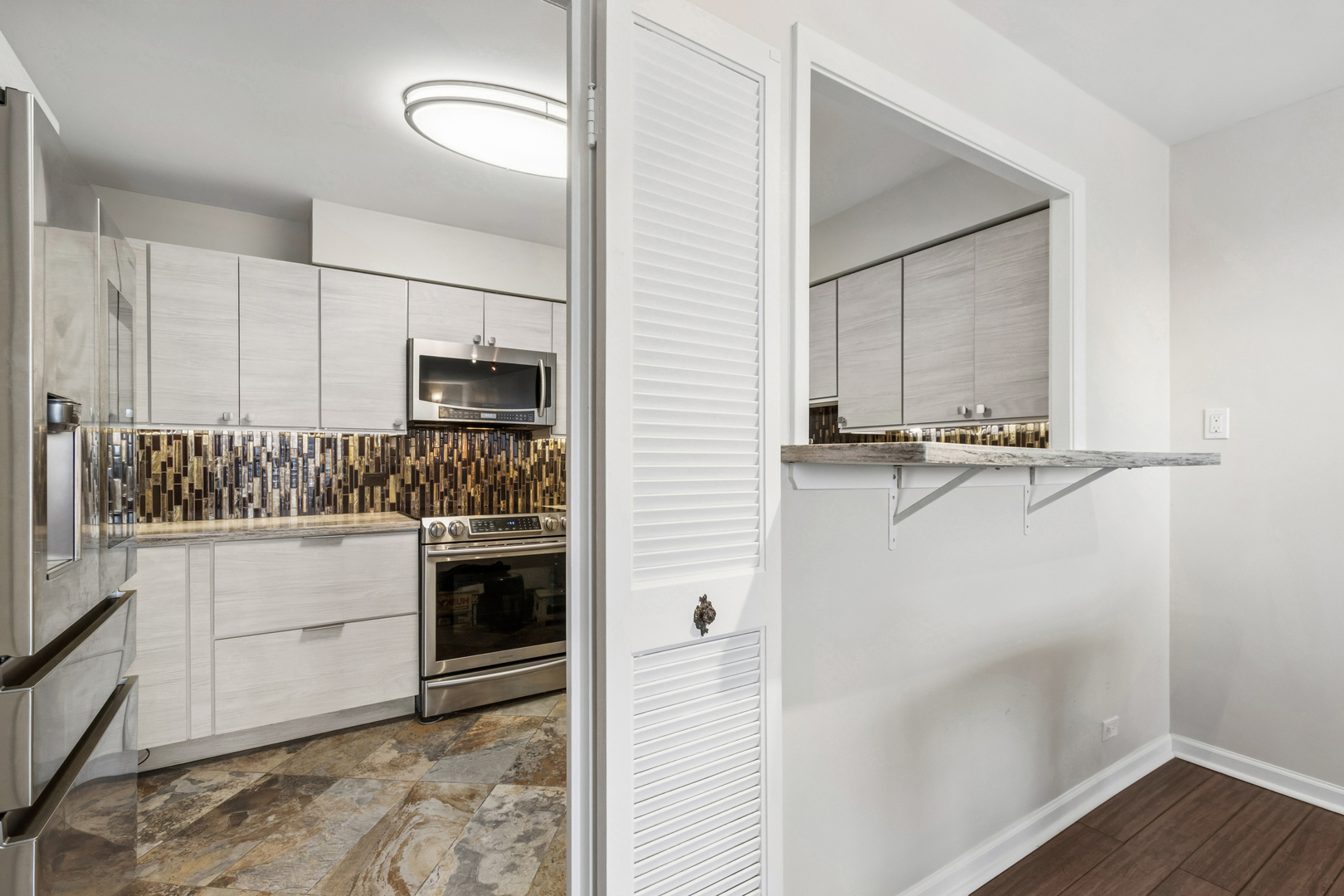 6007 North Sheridan Road, Unit 9E Chicago, IL 60660 - Photo 9 of 20