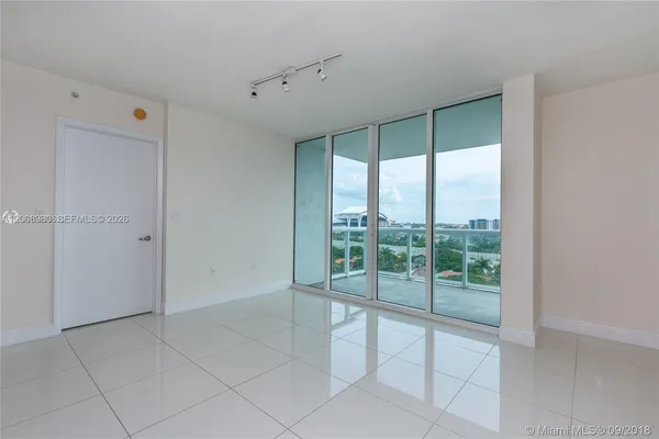 $2,500 | 1871 Northwest S River Drive, Unit 902, Miami, FL 33125