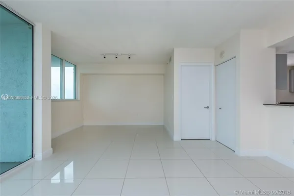 $2,500 | 1871 Northwest S River Drive, Unit 902, Miami, FL 33125