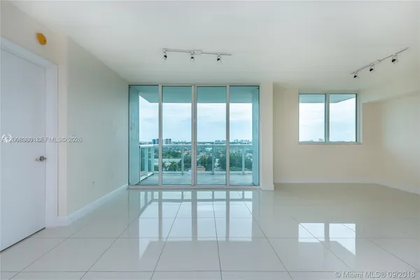 $2,500 | 1871 Northwest S River Drive, Unit 902, Miami, FL 33125