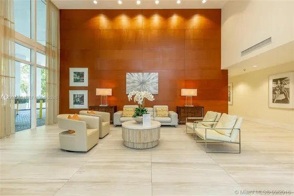 $2,500 | 1871 Northwest S River Drive, Unit 902, Miami, FL 33125