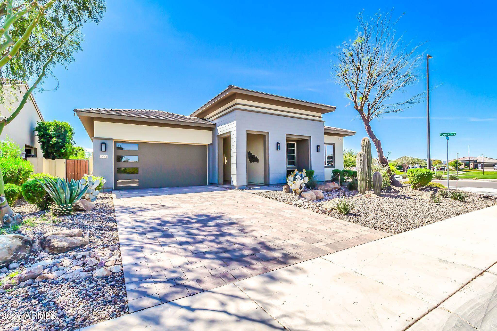 1441 East Powell Way Gilbert, AZ 85298 - Photo 4 of 63 1441 E Powell Way-4