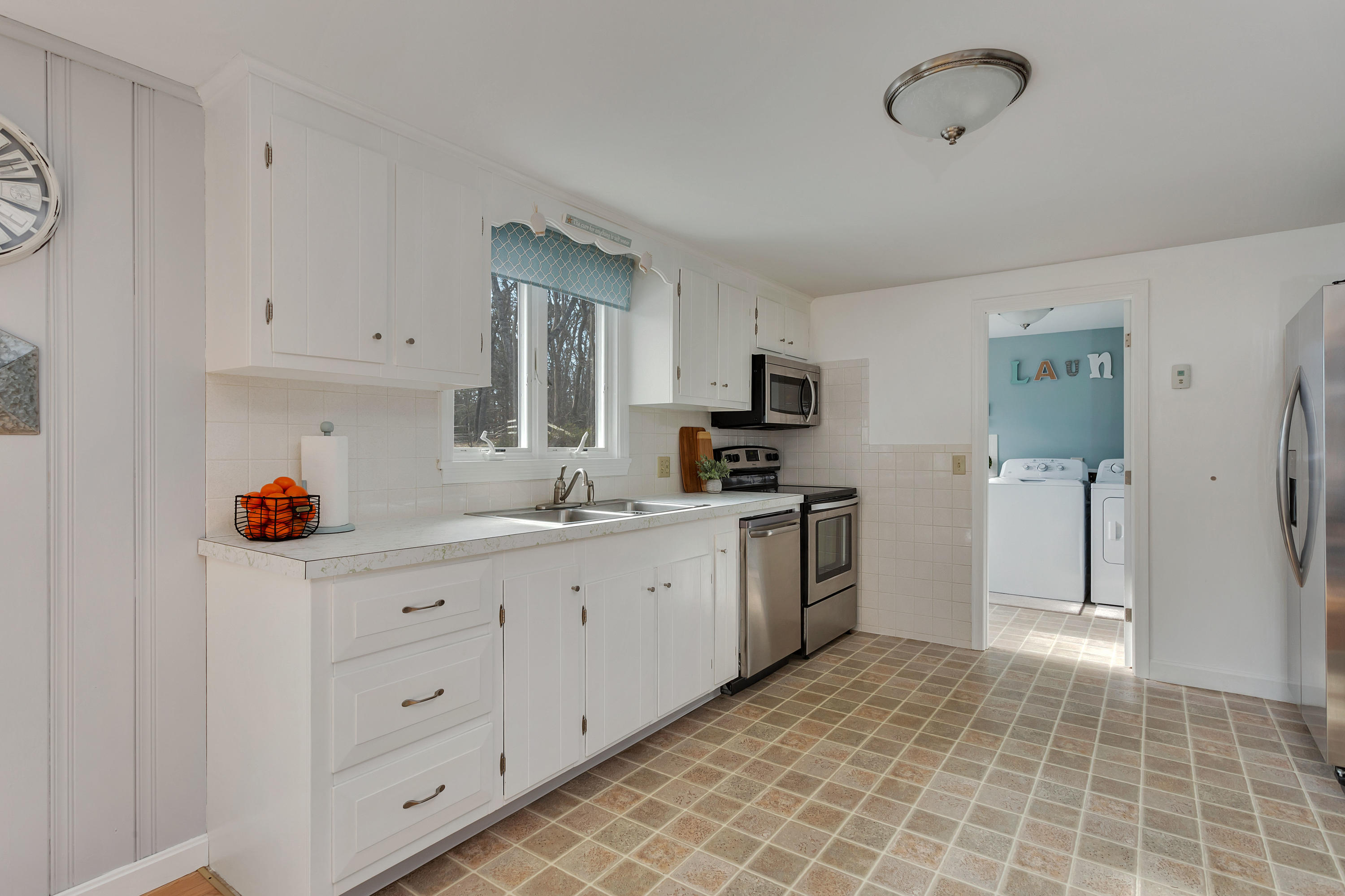 229 Sisson Road Harwich, MA 02645 - Photo 12 of 43 229SisLR-19