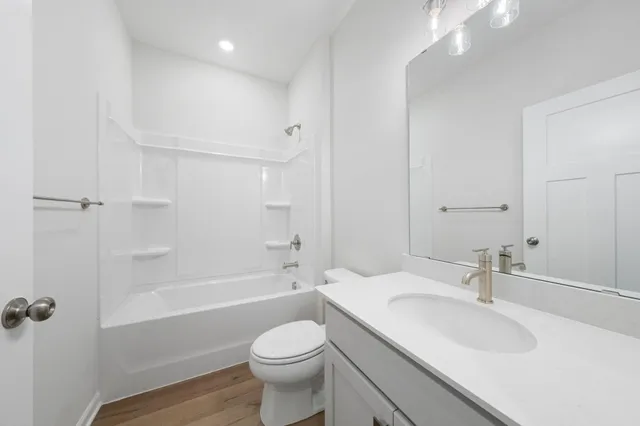 $687,000 | 6633 Wolfberry Curve, Minnetrista, MN 55331