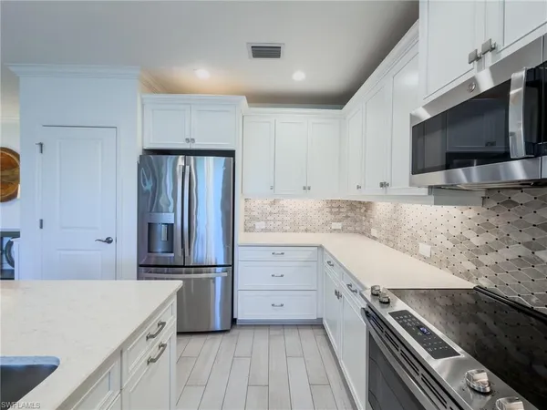 $445,000 | 2543 Seychelles Drive, Unit 604, Naples, FL 34112