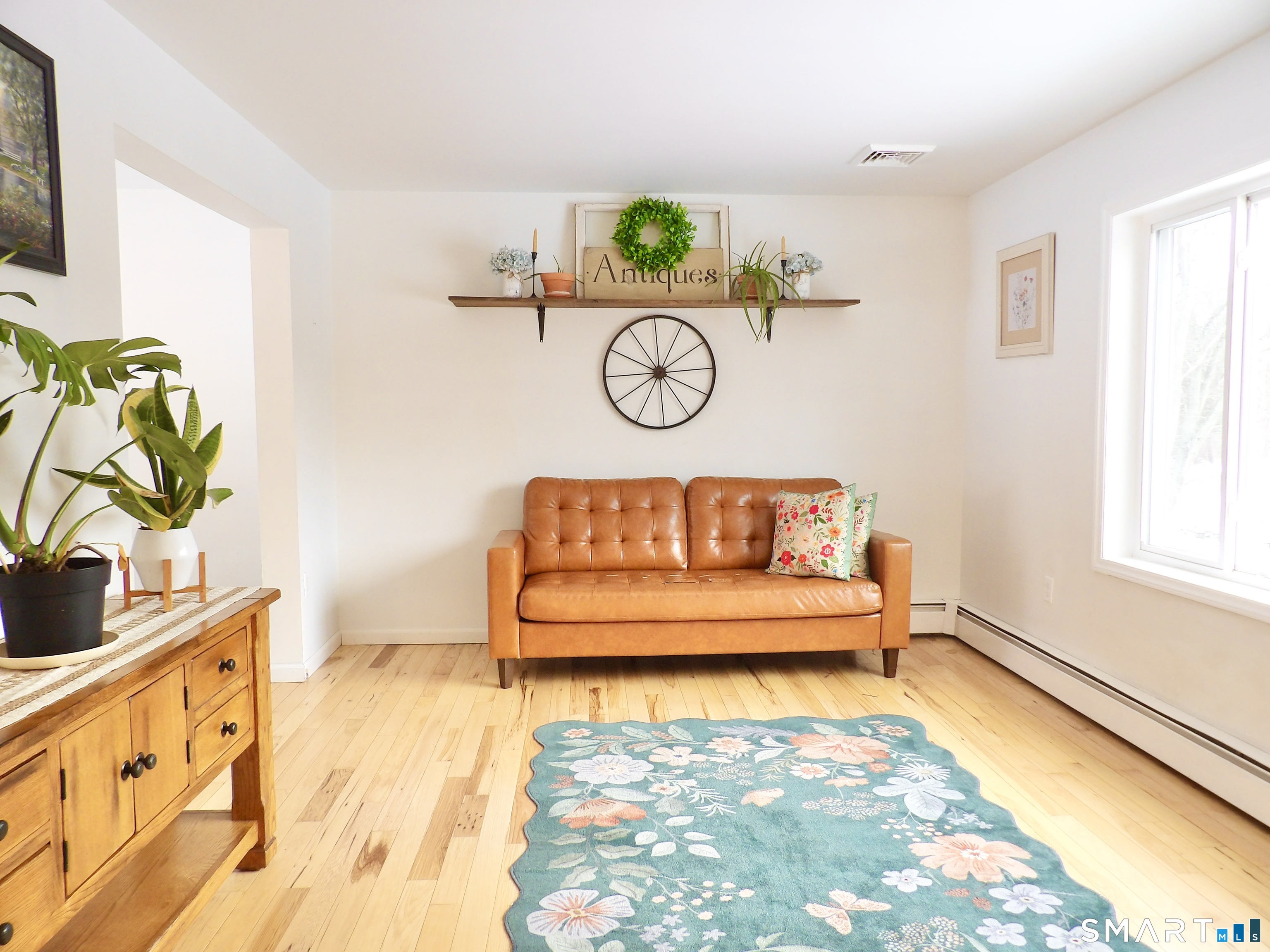991 Shewville Road Ledyard, CT 06339 - Photo 7 of 29 Living Room