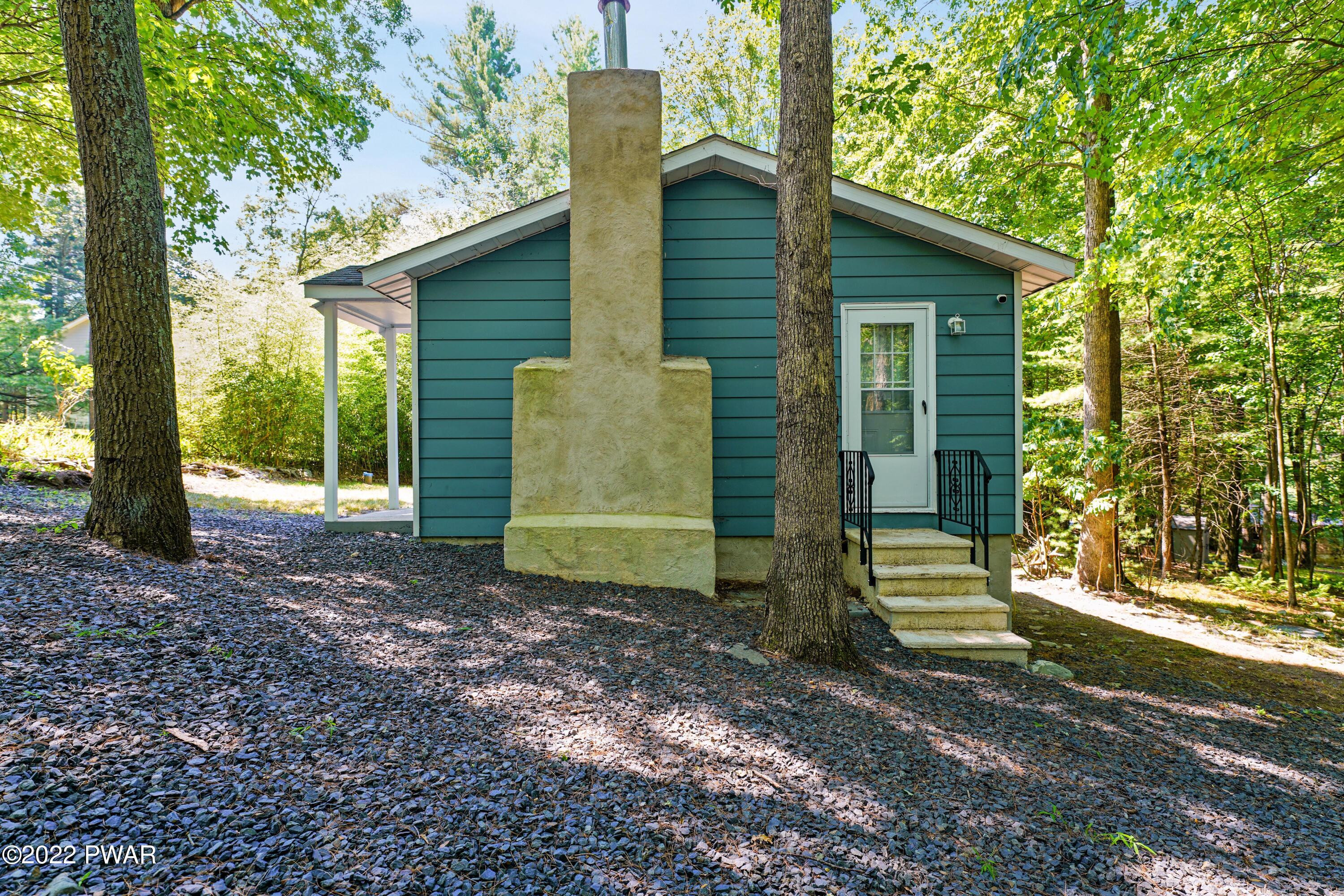129 Chestnut Street Dingmans Ferry, PA 18328 - Photo 7 of 27