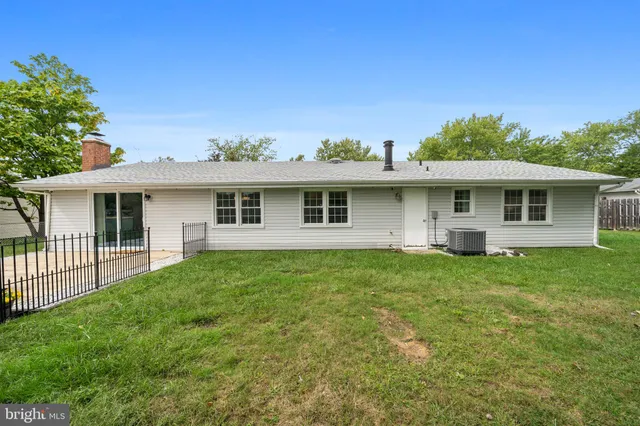 $3,000 | 2106 Dennis Road, Waldorf, MD 20601