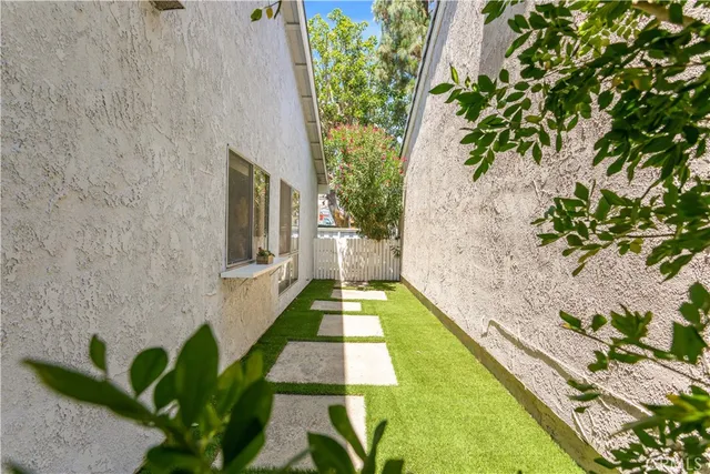 $4,600 | 909 South Lake Summit Drive, Anaheim Hills, CA 92807