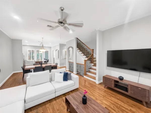 $3,500 | 15850 Quorum Drive, Addison, TX 75001