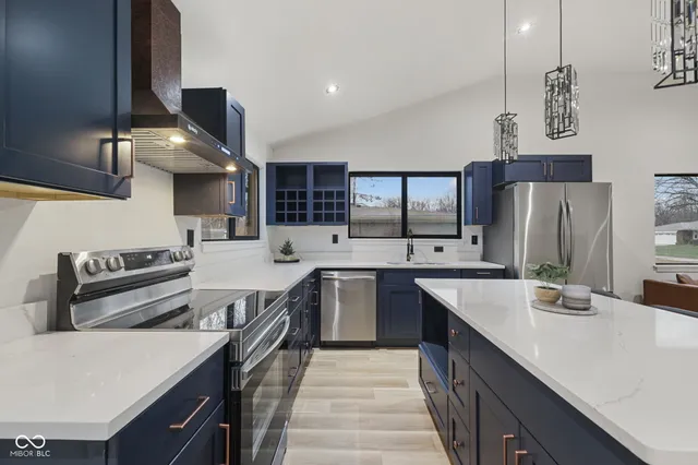 $374,900 | 2712 Westleigh Drive, Indianapolis, IN 46268