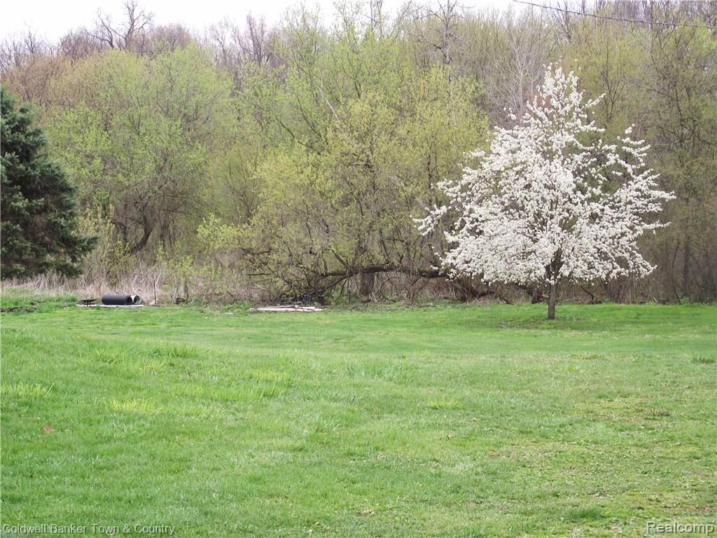 19115 Weller Road Gregory, MI 48137 - Photo 20 of 27 DSCF7628.JPG