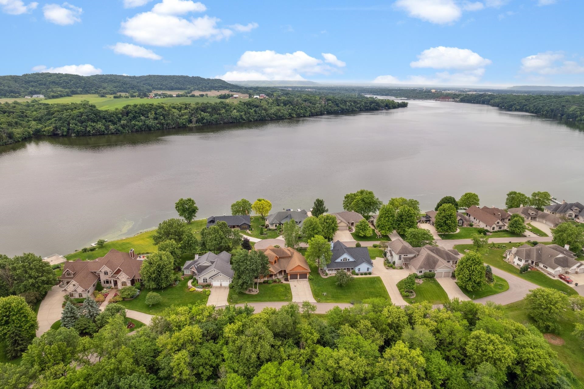 E12239 Timber Rdg Trail Prairie du Sac, WI 53578 - Photo 5 of 61