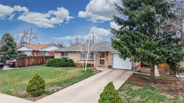 $2,535 | 1672 South Benton Street, Lakewood, CO 80232