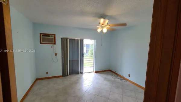 $1,400 | 135 Coventry F, Unit 135, West Palm Beach, FL 33417