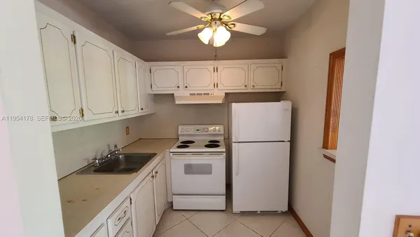 $1,400 | 135 Coventry F, Unit 135, West Palm Beach, FL 33417