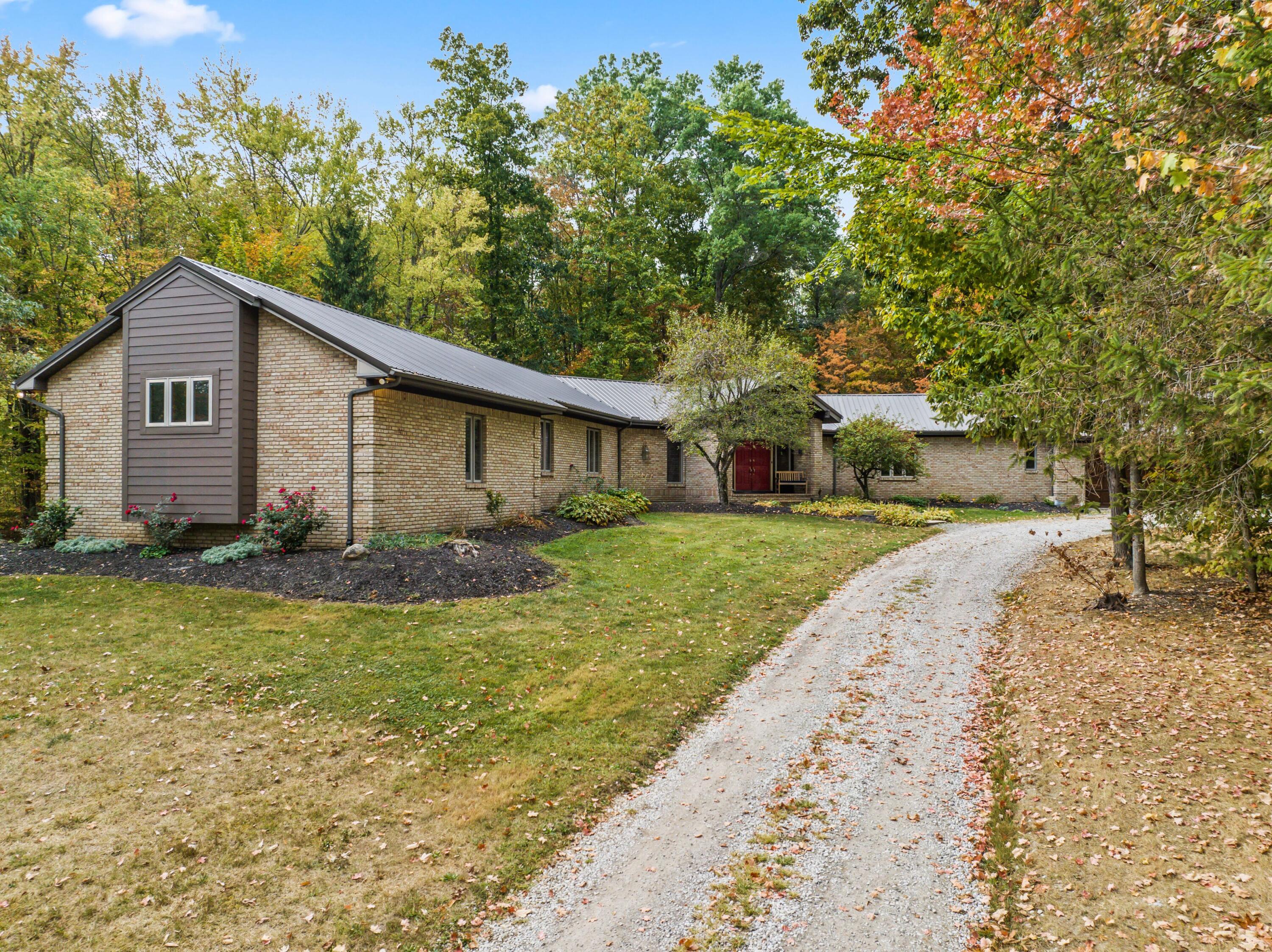 9692 Refugee Road Southwest Pataskala, OH 43062 - Photo 5 of 71 photos_high_resolution_DJI_0141