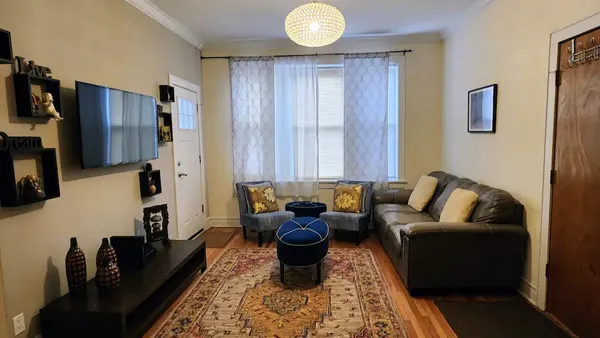 $2,150 | 2150 West Iowa Street, Unit 3, Chicago, IL 60622