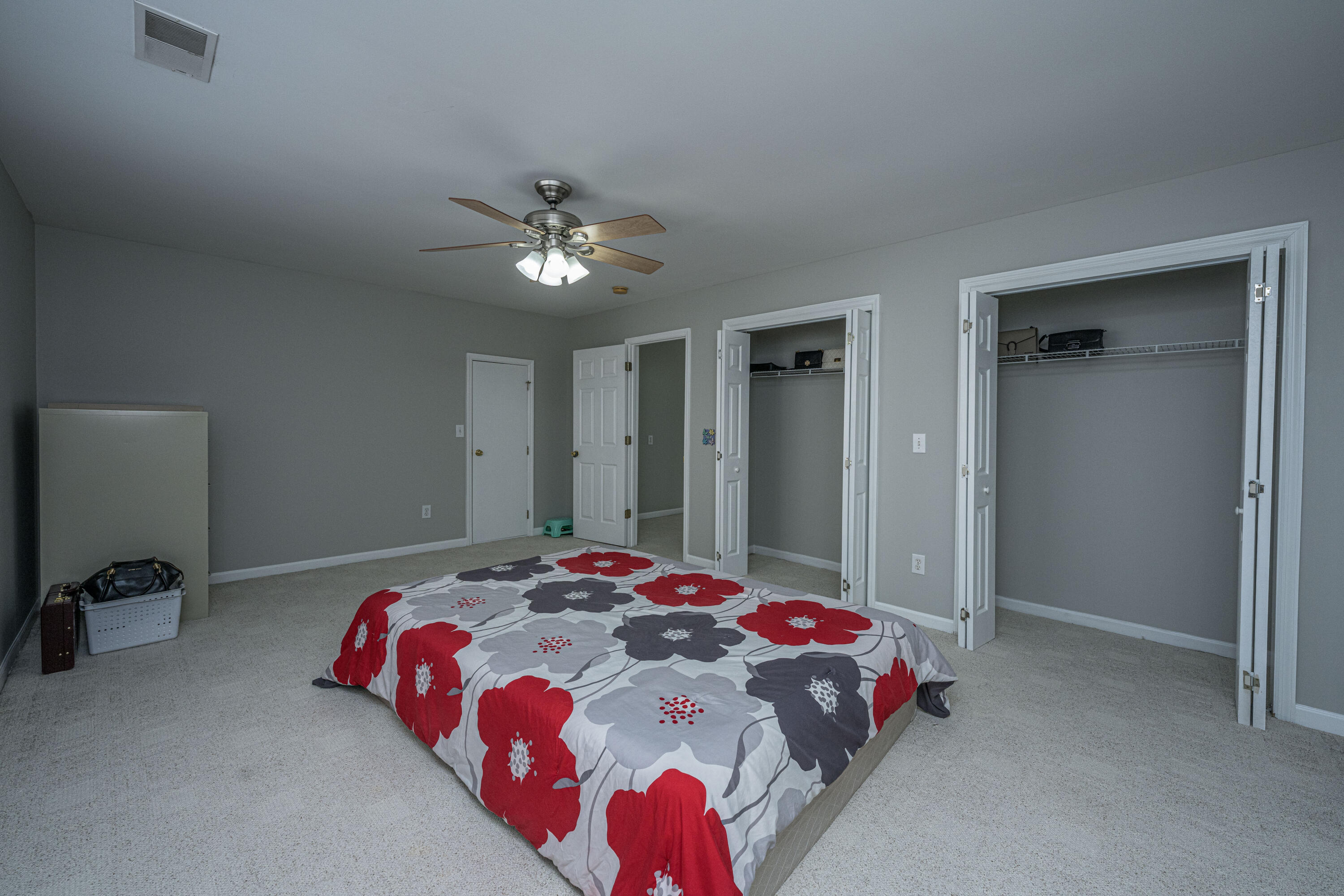 1319 Lark Lane Hanahan, SC 29410 - Photo 17 of 35 1319LarkLn044