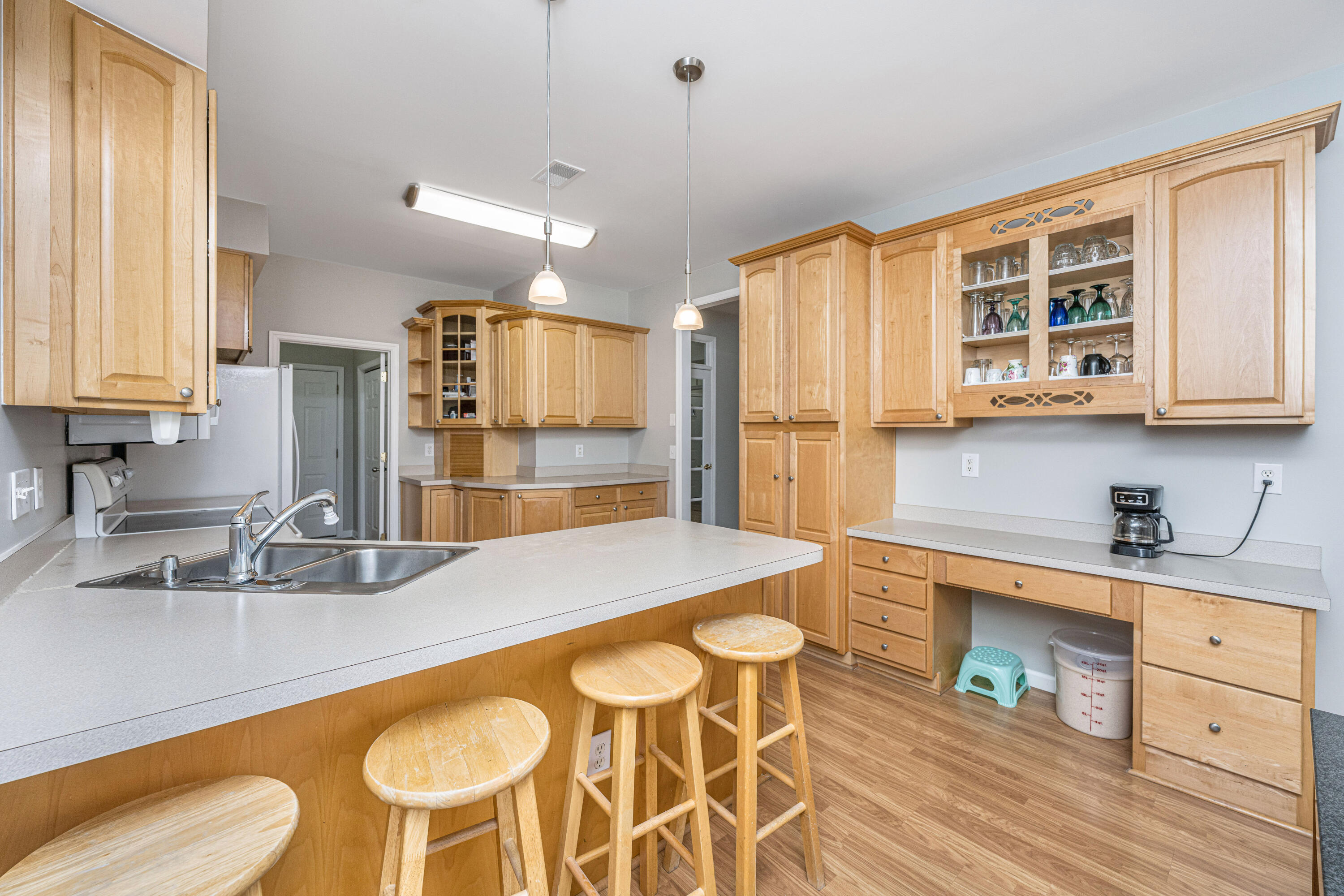 1319 Lark Lane Hanahan, SC 29410 - Photo 8 of 35 1319LarkLn025