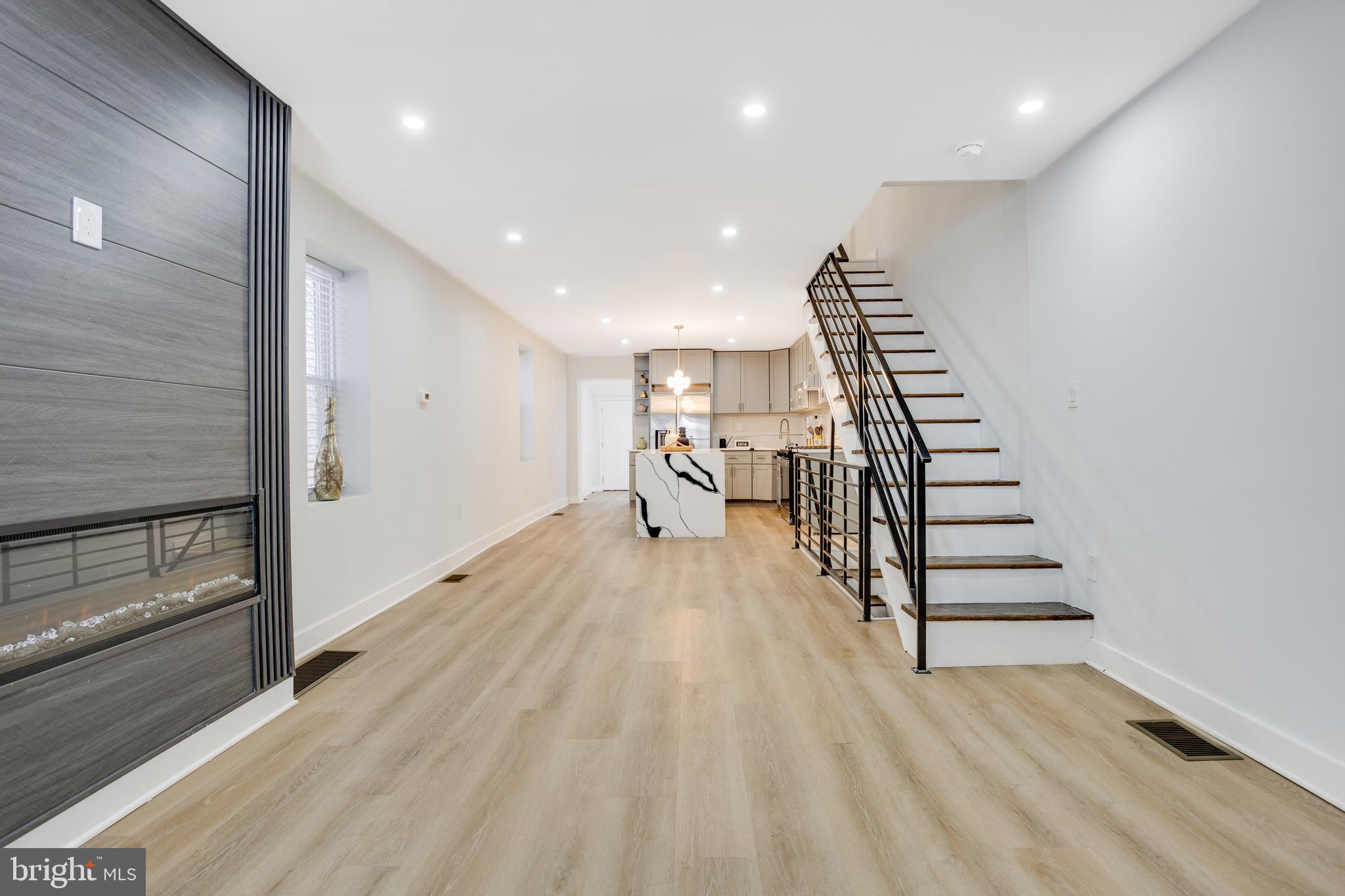 4531 Ditman Street Philadelphia, PA 19124 - Photo 7 of 38