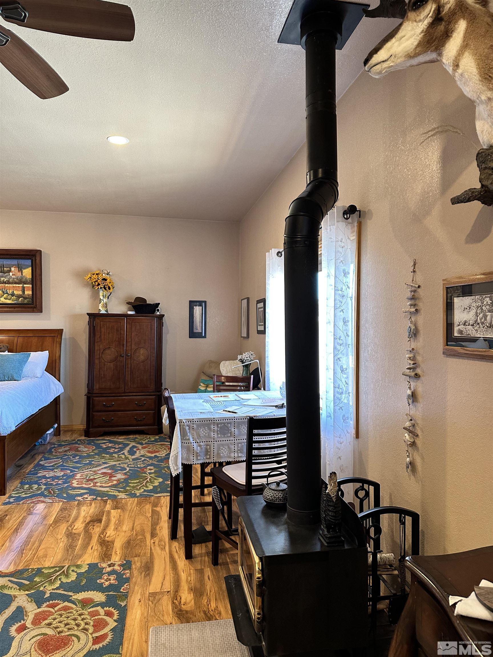 580 Silver Circle Tonopah, NV 89049 - Photo 16 of 37 a workspace with furniture and window