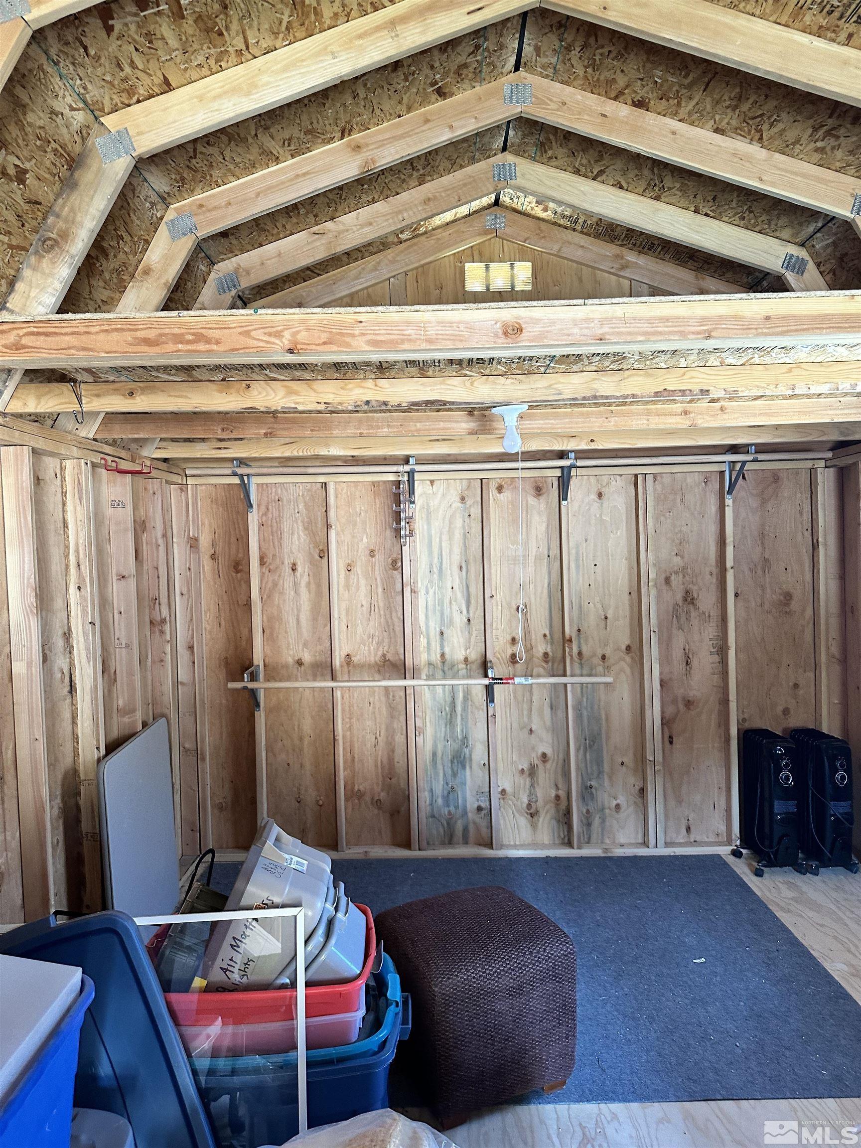 580 Silver Circle Tonopah, NV 89049 - Photo 34 of 37 a living room with furniture
