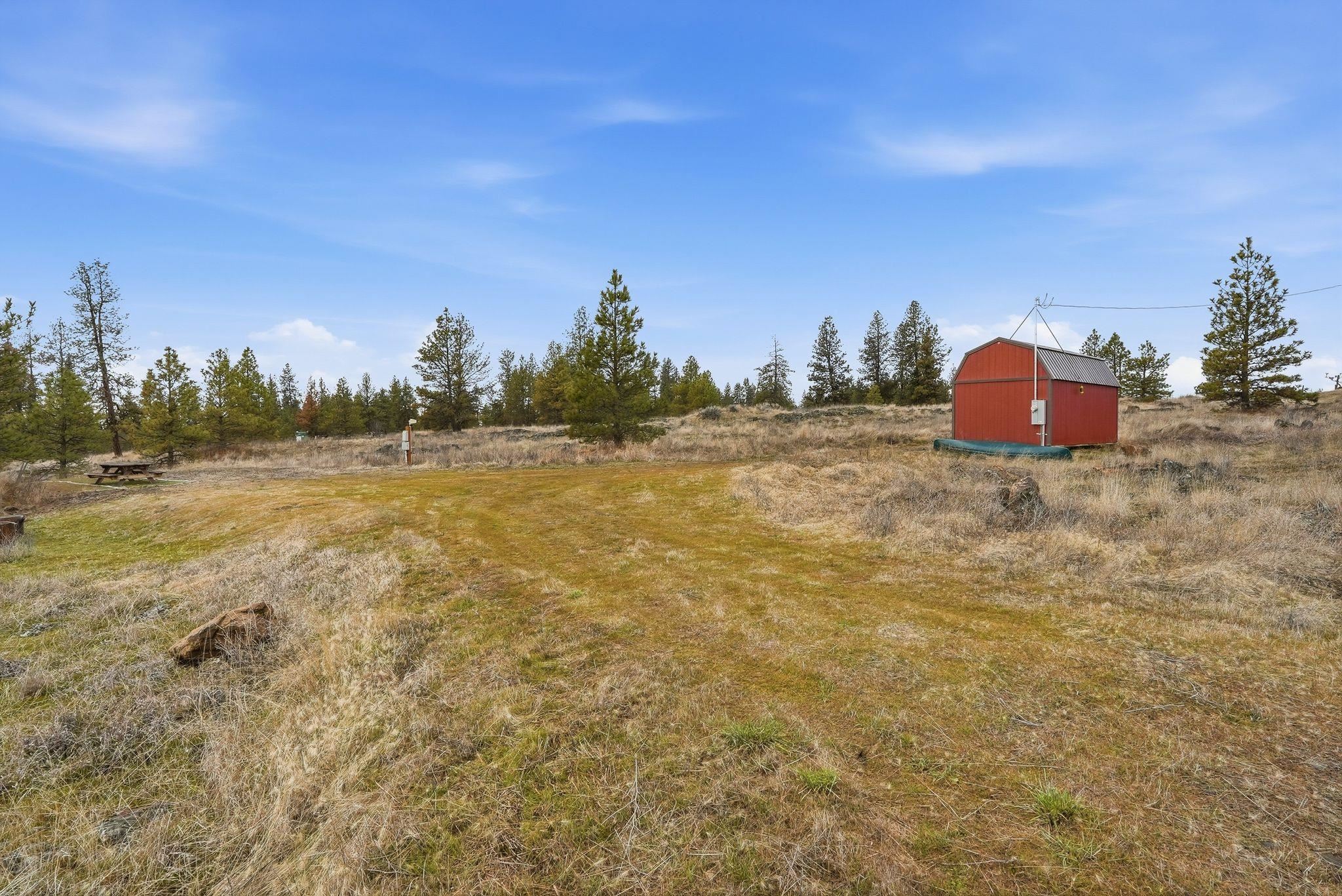 20307 West Sterling Road Cheney, WA 99004 - Photo 6 of 31