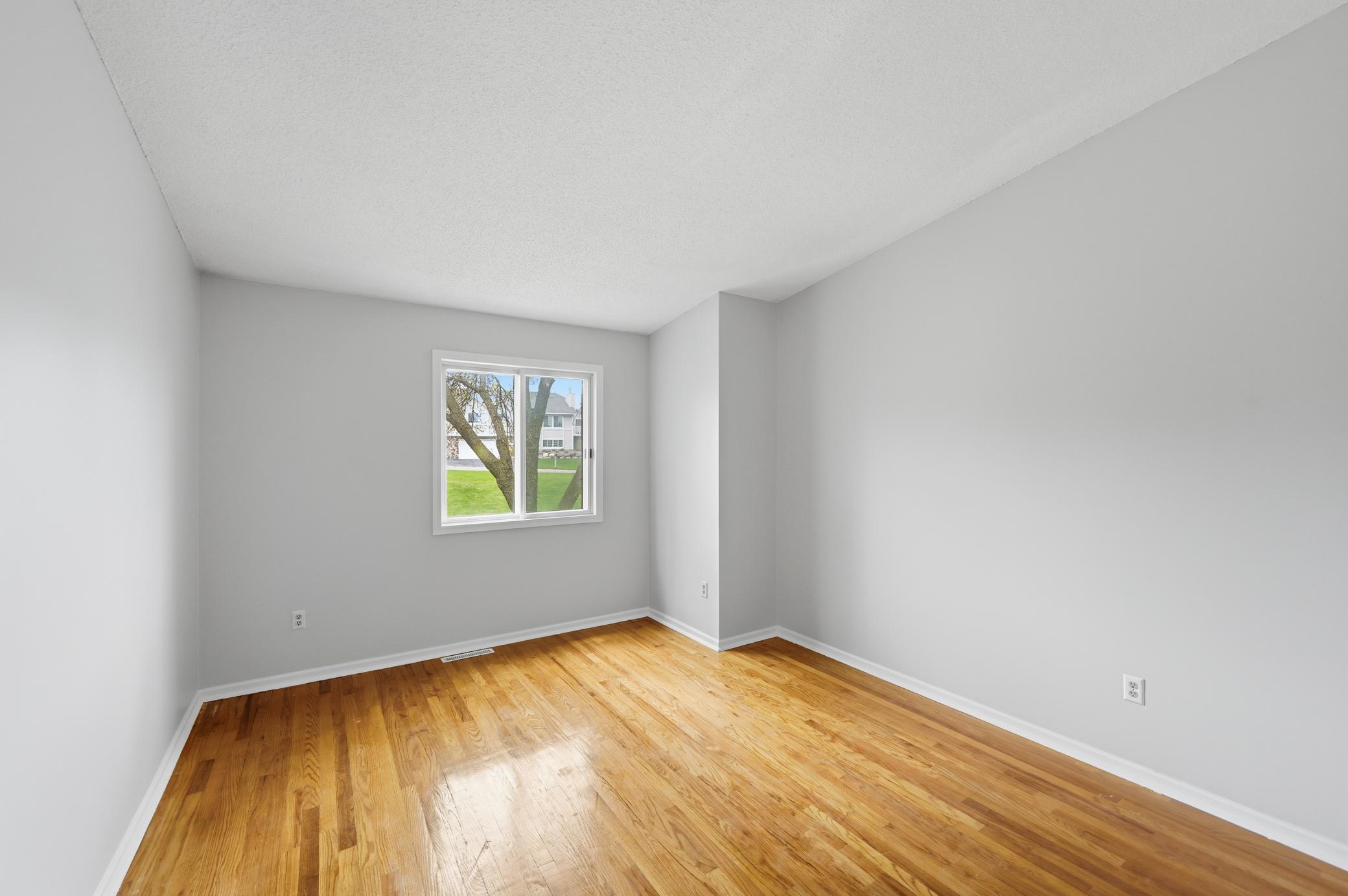 15964 Granada Avenue Apple Valley, MN 55124 - Photo 20 of 28