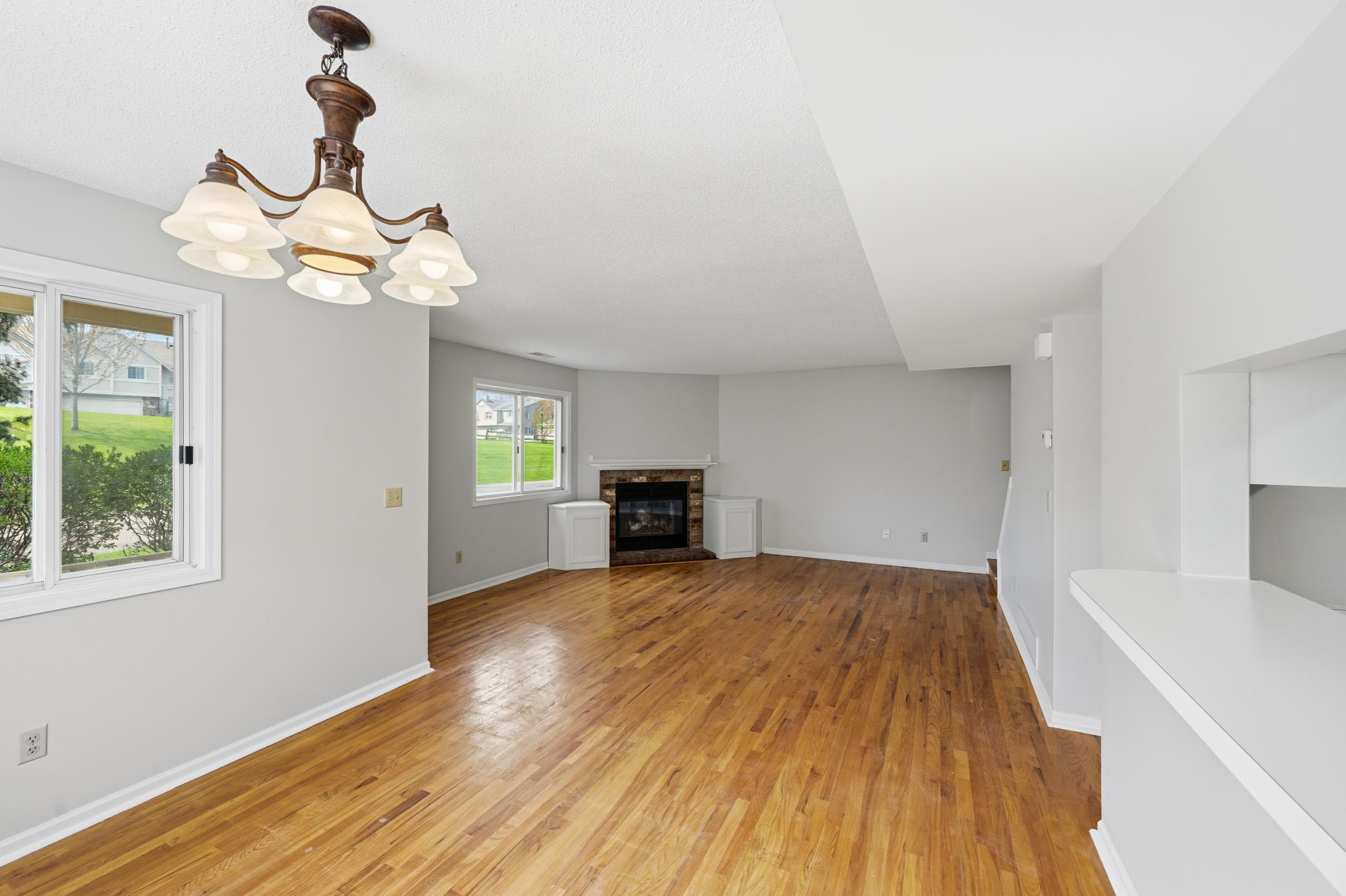 15964 Granada Avenue Apple Valley, MN 55124 - Photo 9 of 28