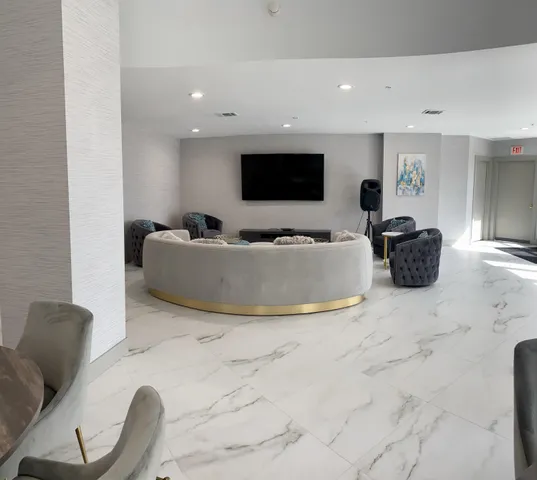 $9,500 | 5200 North Ocean Drive, Unit 1503, Singer Island, FL 33404