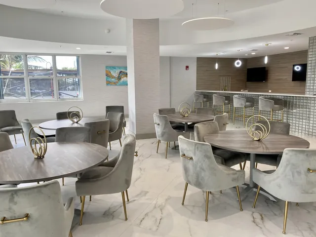 $9,500 | 5200 North Ocean Drive, Unit 1503, Singer Island, FL 33404