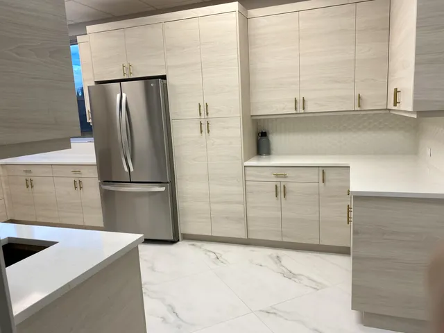 $9,500 | 5200 North Ocean Drive, Unit 1503, Singer Island, FL 33404