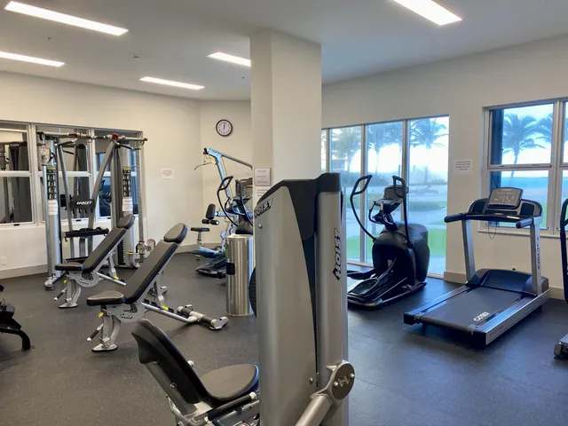 $9,500 | 5200 North Ocean Drive, Unit 1503, Singer Island, FL 33404