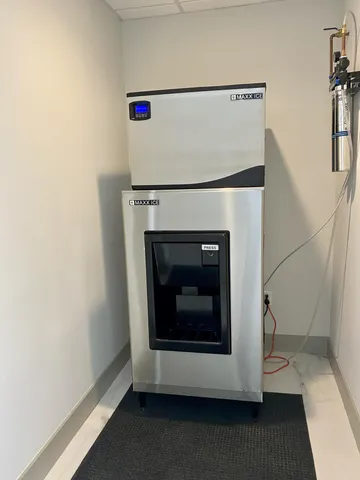 $9,500 | 5200 North Ocean Drive, Unit 1503, Singer Island, FL 33404