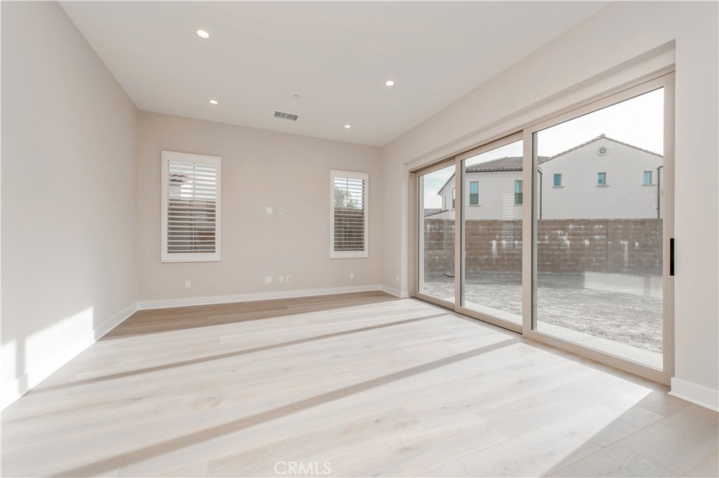 128 Rimstone Irvine, CA 92618 - Photo 10 of 35