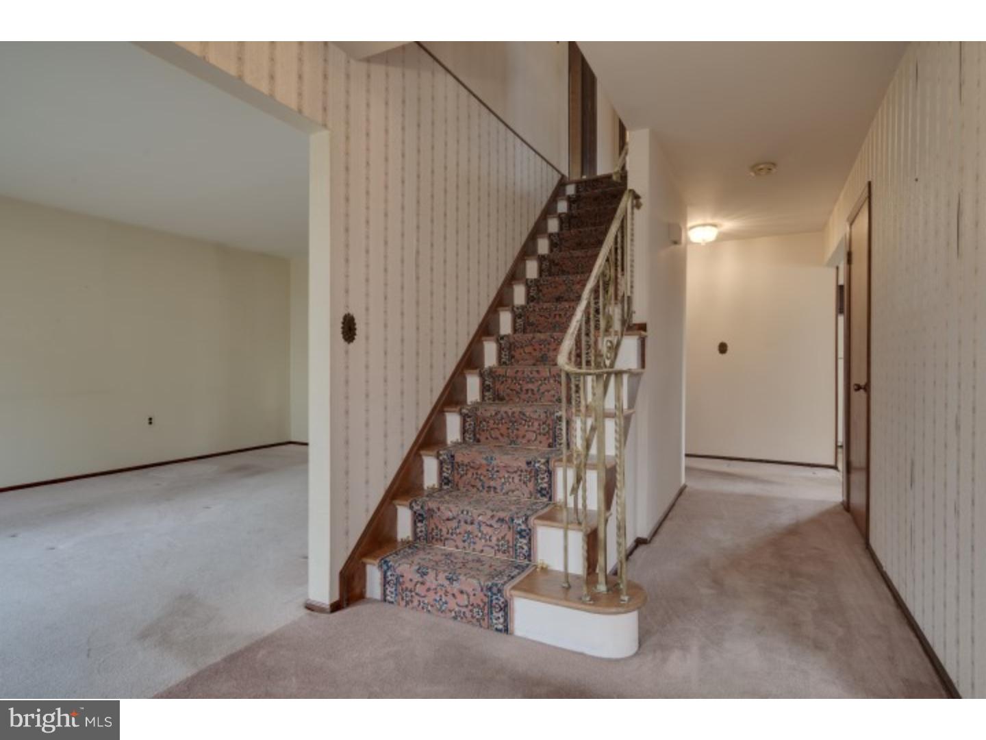 13 Weyburne Road Hamilton, NJ 08690 - Photo 3 of 25