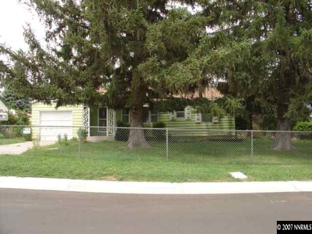 925 Whitaker Drive Reno, NV 89503 - Photo 1 of 9 a view of a park