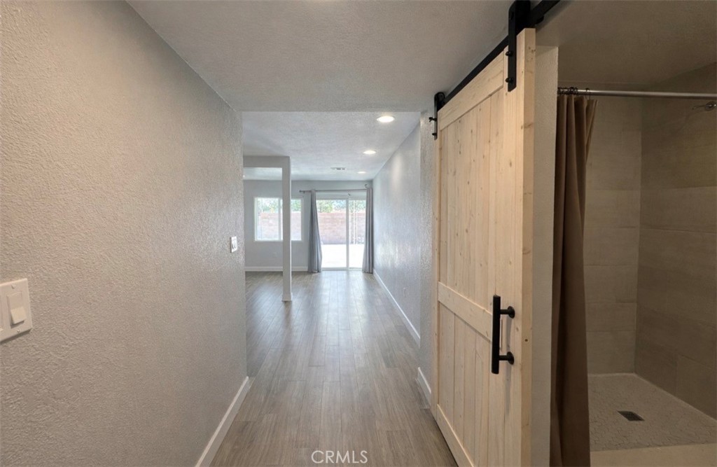 45414 Raysack Avenue Lancaster, CA 93535 - Photo 2 of 25 Main unit entry way