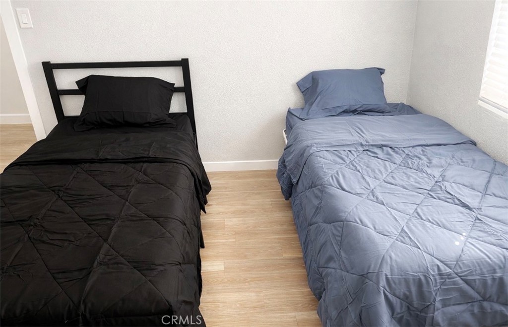 45414 Raysack Avenue Lancaster, CA 93535 - Photo 22 of 25 Side unit