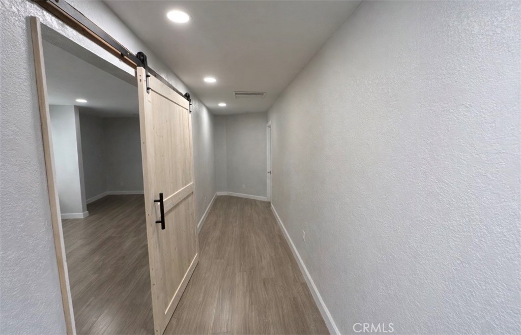 45414 Raysack Avenue Lancaster, CA 93535 - Photo 5 of 25 Main unit bedroom closest to the pool