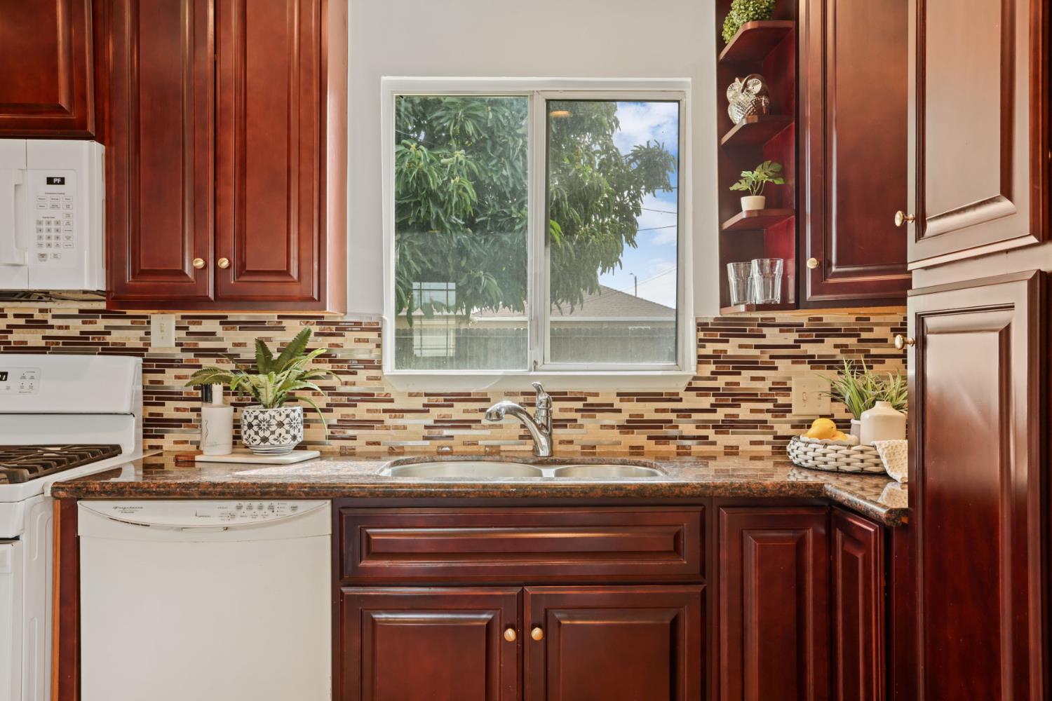 708 Ribier Avenue Lodi, CA 95240 - Photo 13 of 36