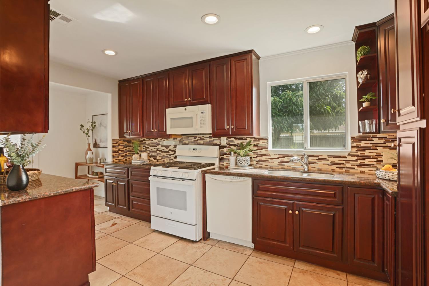 708 Ribier Avenue Lodi, CA 95240 - Photo 14 of 36