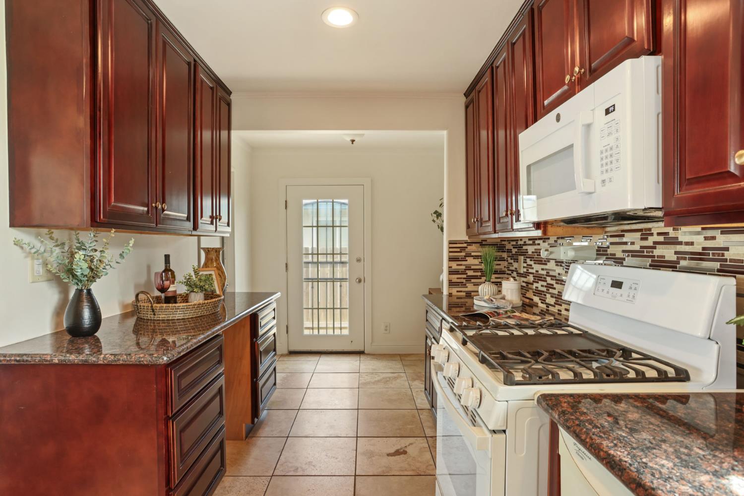 708 Ribier Avenue Lodi, CA 95240 - Photo 15 of 36