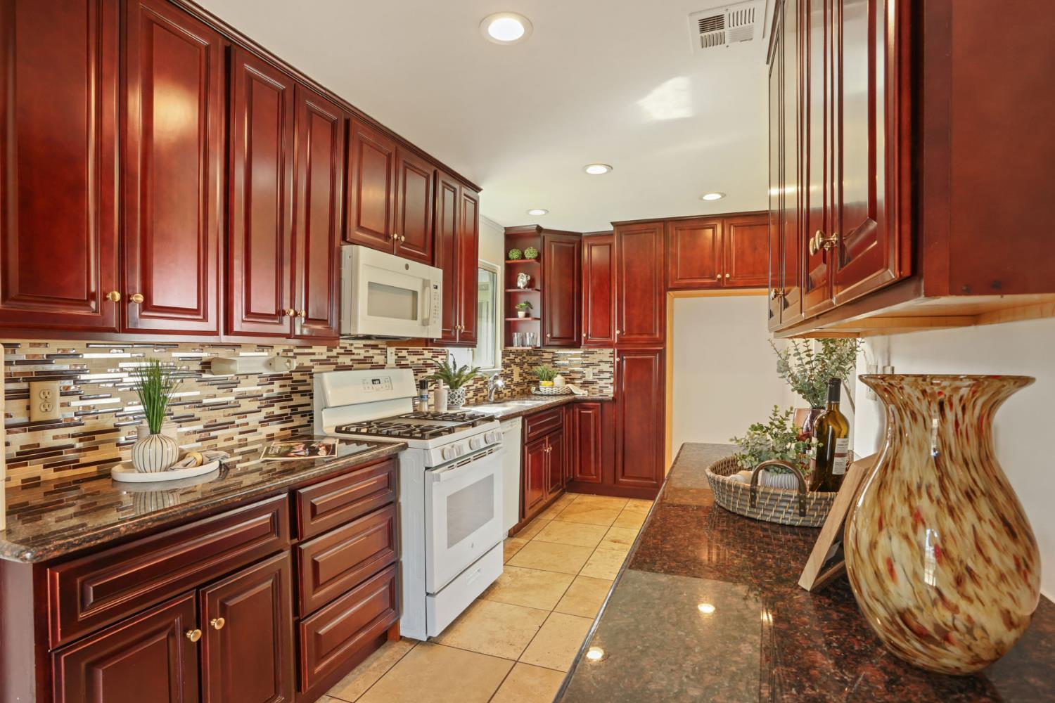 708 Ribier Avenue Lodi, CA 95240 - Photo 17 of 36