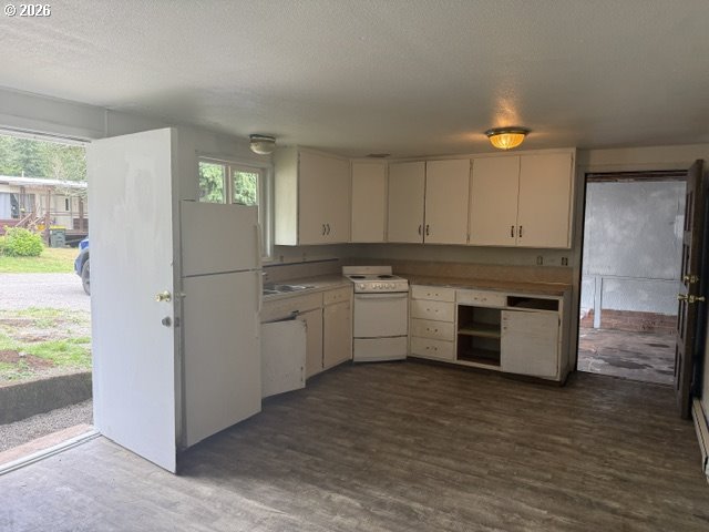 11766 Walnut Avenue Mapleton, OR 97453 - Photo 9 of 16 Gallery Image 9