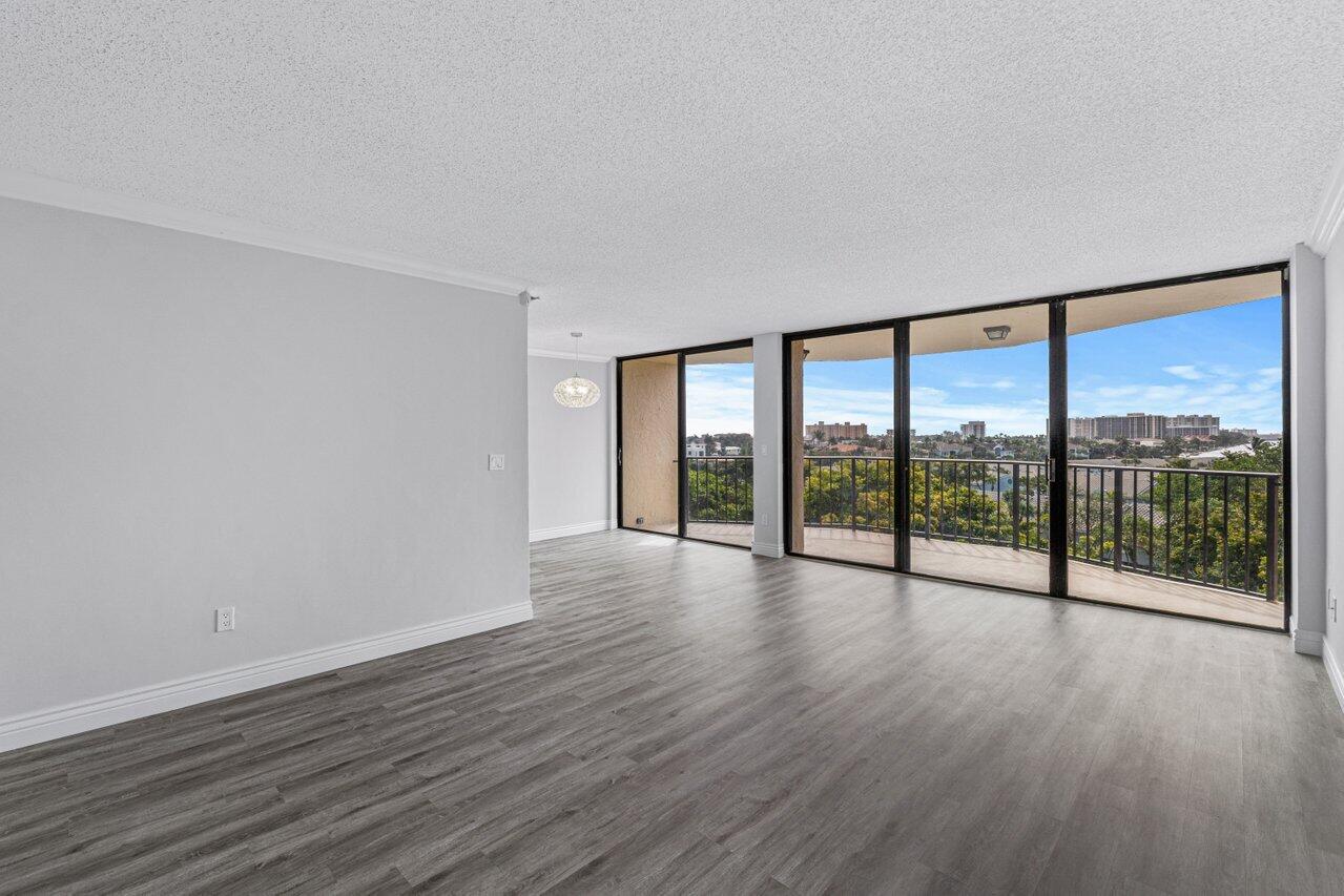 859 Jeffery Street, Unit 609 Boca Raton, FL 33487 - Photo 14 of 34 living room