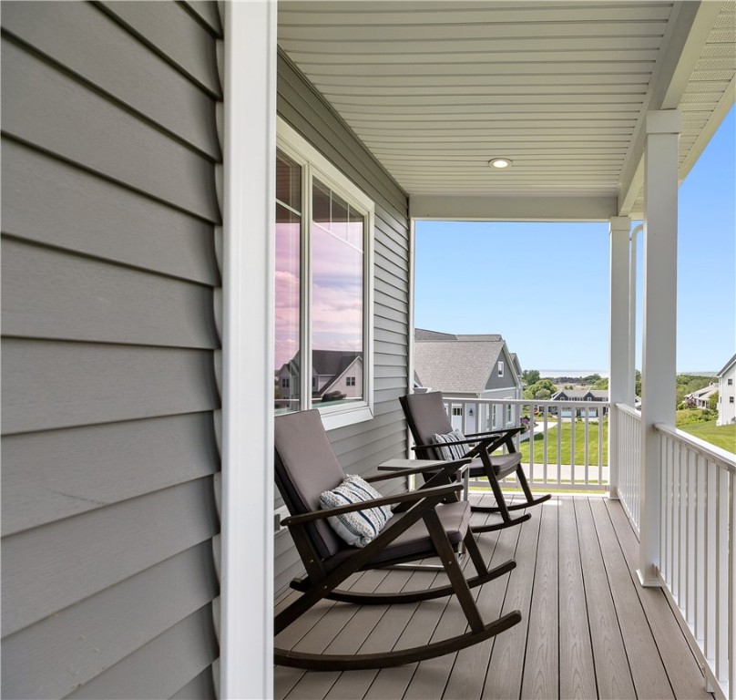 24 Coddington Highway Middletown, RI 02842 - Photo 4 of 49