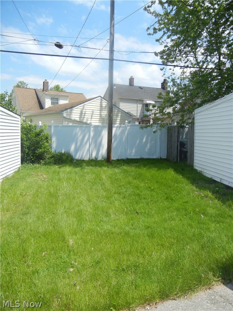 6109 Ridge Road, Unit 11 Parma, OH 44129 - Photo 14 of 16