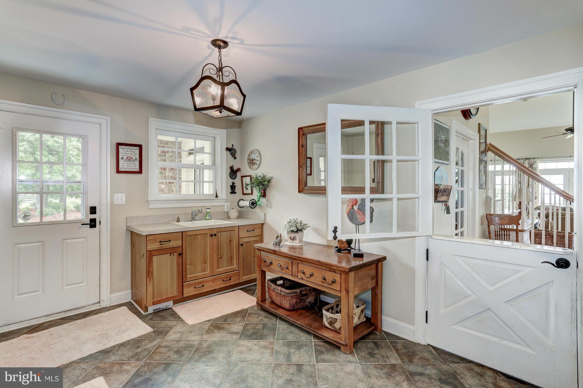 20981 Trappe Road Upperville, VA 20184 - Photo 14 of 30 Interior (General)